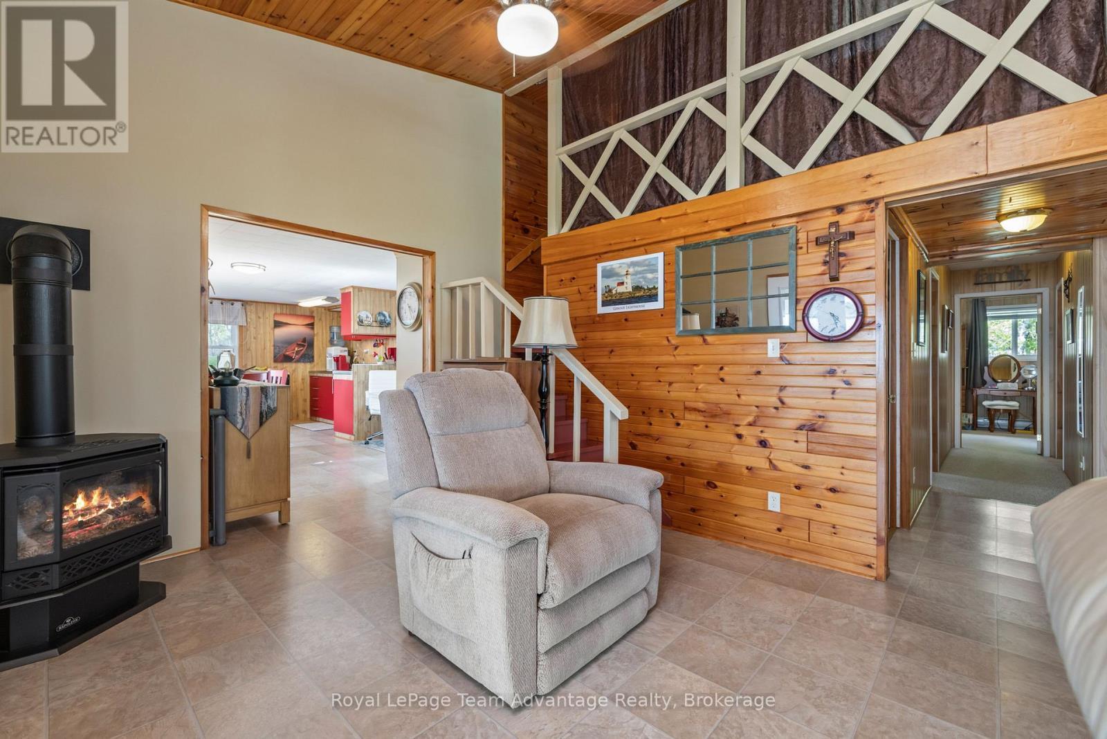 












2420 RIVERSIDE (BRITT) DRIVE

,
Parry Sound Remote Area (Henvey),




Ontario
P0G1A0

