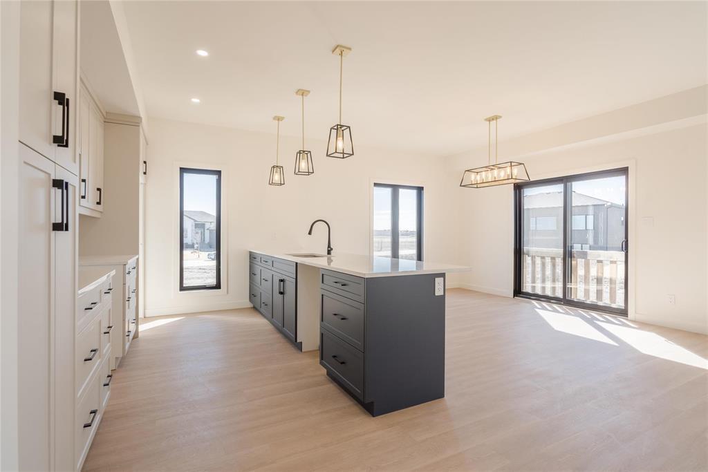 












5 Black Currant Crescent

,
Steinbach,




Manitoba
R5G1M5


