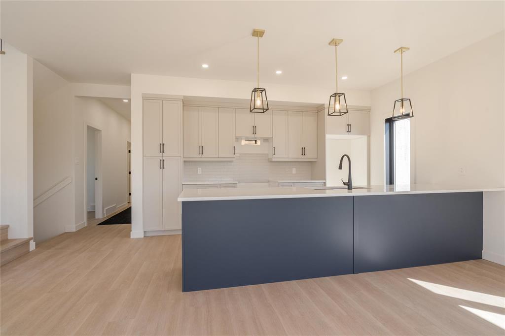 












5 Black Currant Crescent

,
Steinbach,




Manitoba
R5G1M5

