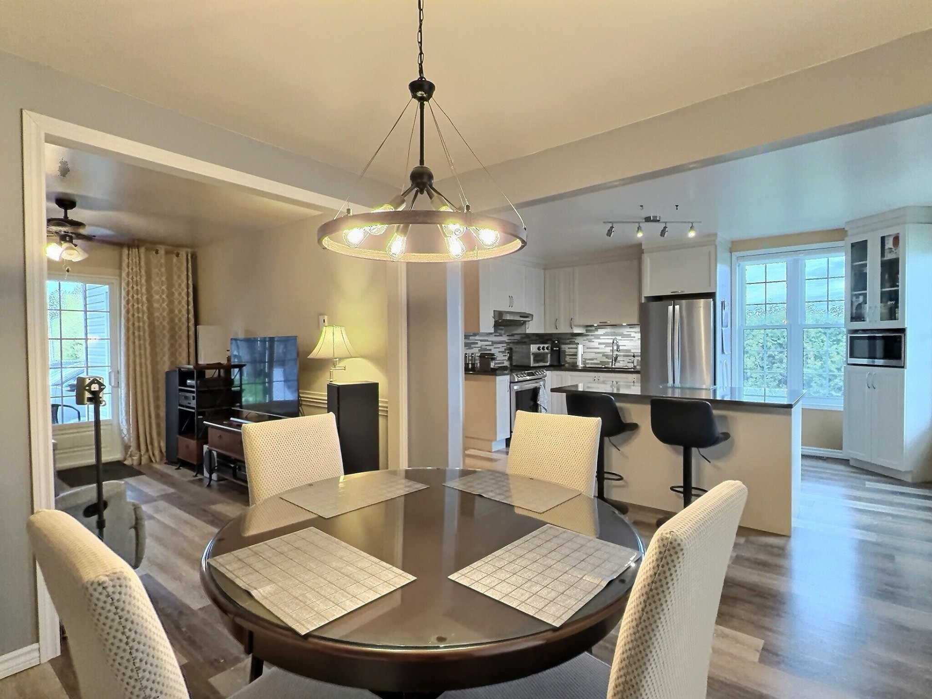 









27


Rue Principale S.

,
Saint-Eugène-de-Guigues,




QC
J0Z3L0

