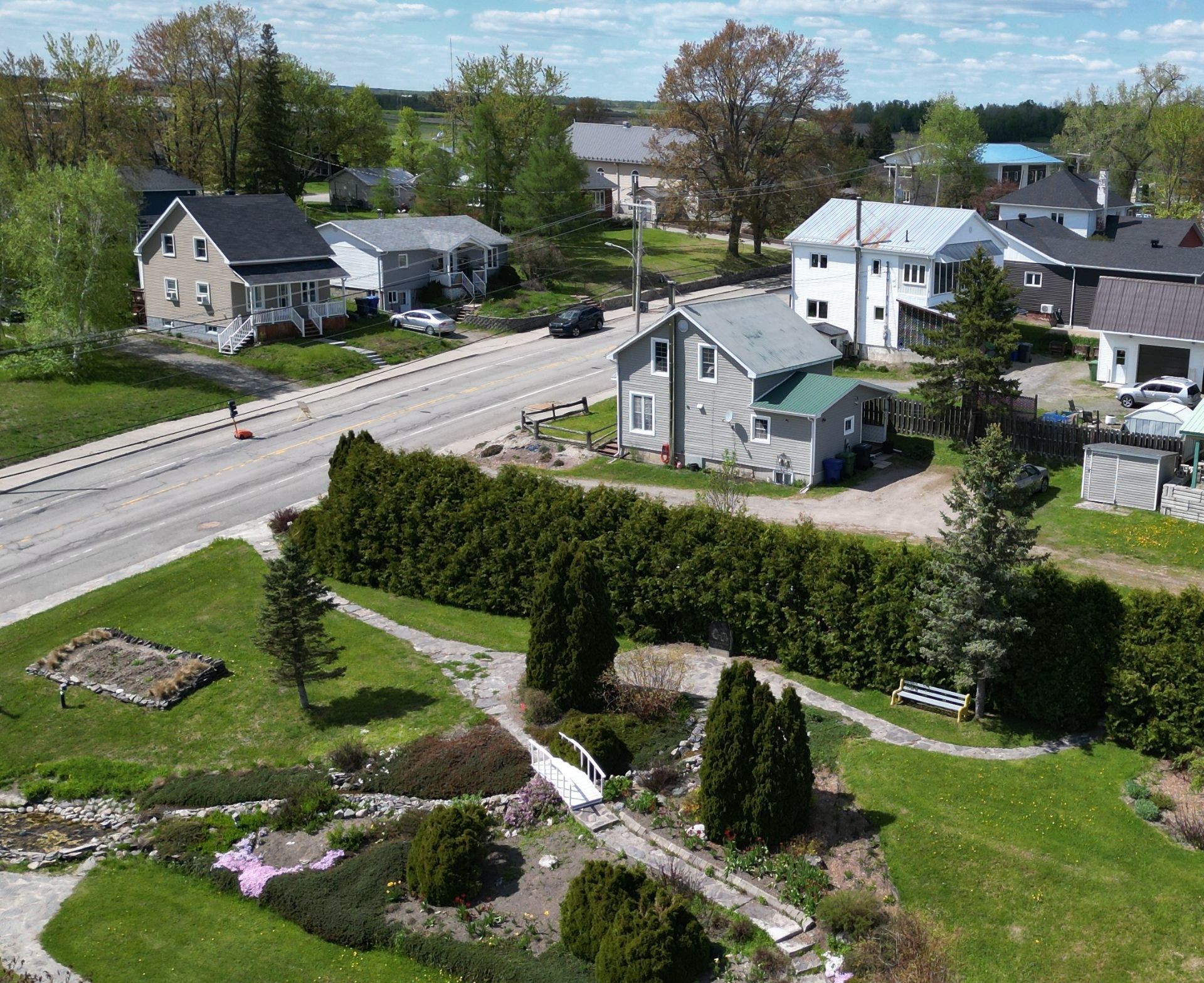 









27


Rue Principale S.

,
Saint-Eugène-de-Guigues,




QC
J0Z3L0


