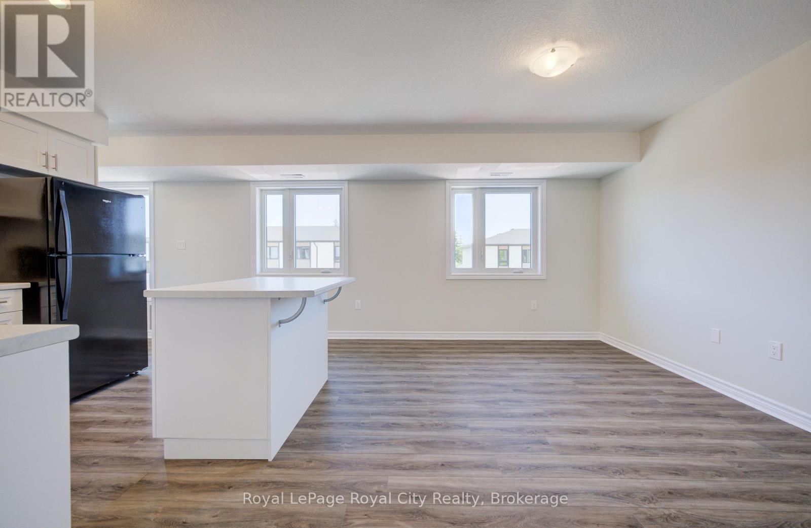 












7 - 465 GARAFRAXA STREET W

,
Centre Wellington (Fergus),




Ontario
N1M0L6

