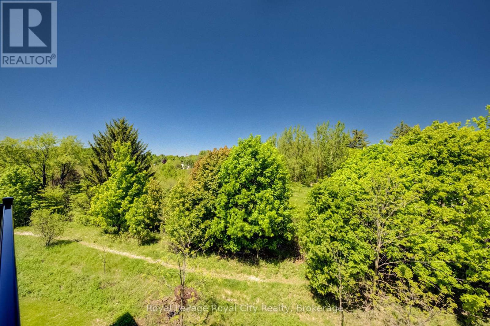 












7 - 465 GARAFRAXA STREET W

,
Centre Wellington (Fergus),




Ontario
N1M0L6

