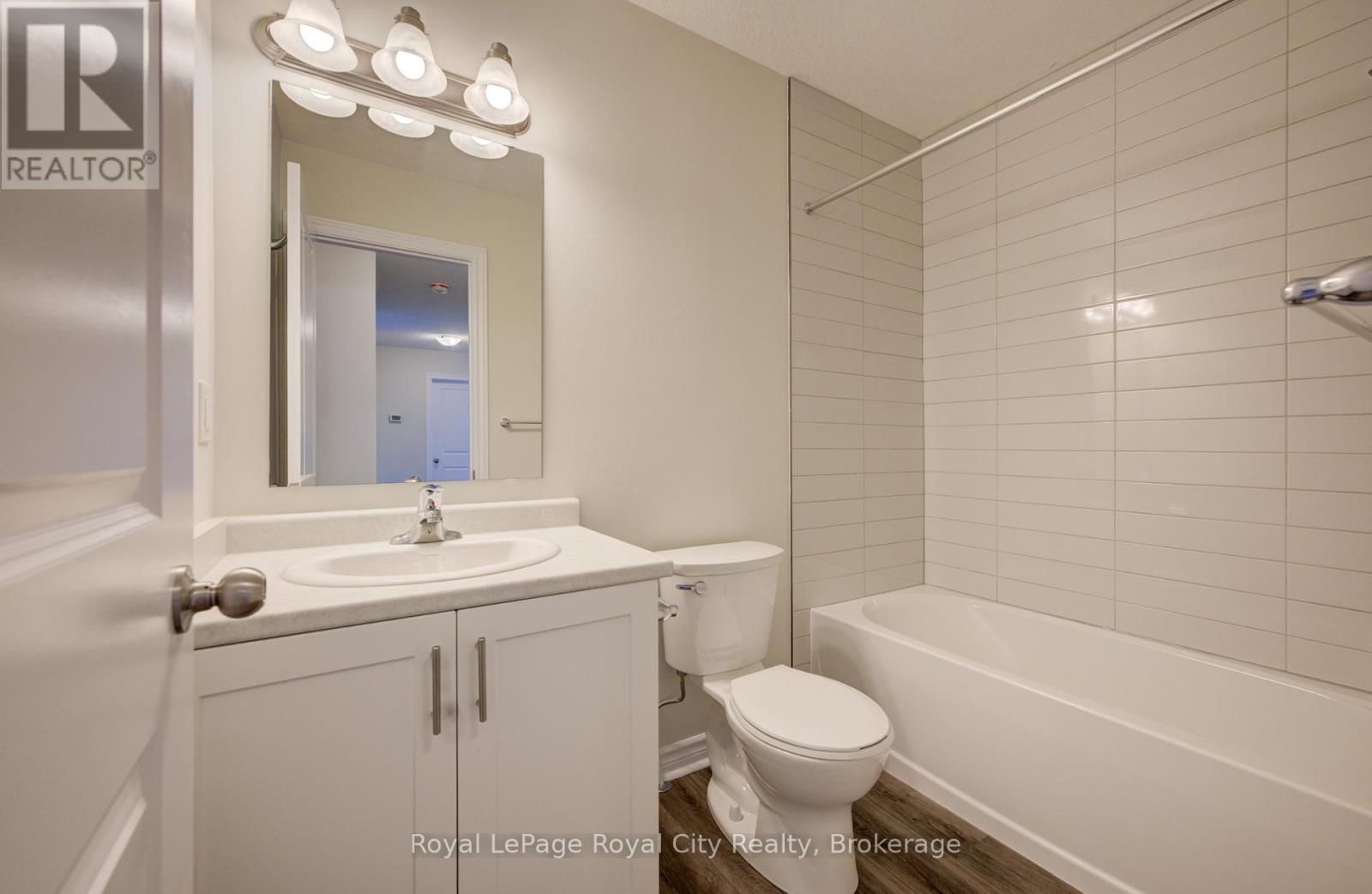 












7 - 465 GARAFRAXA STREET W

,
Centre Wellington (Fergus),




Ontario
N1M0L6

