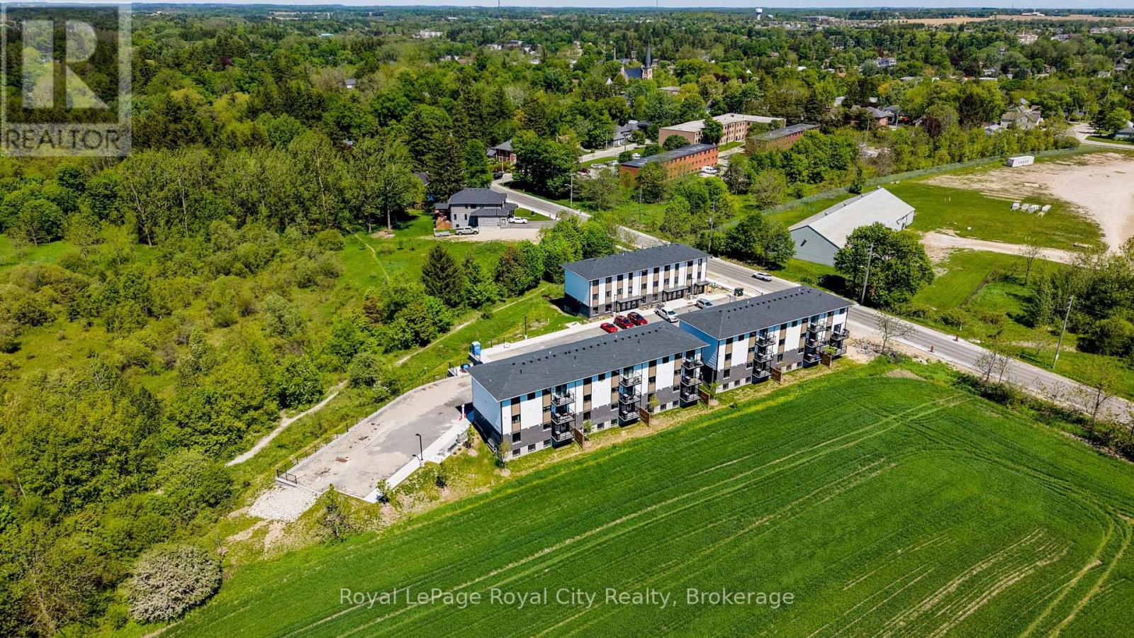 












7 - 465 GARAFRAXA STREET W

,
Centre Wellington (Fergus),




Ontario
N1M0L6

