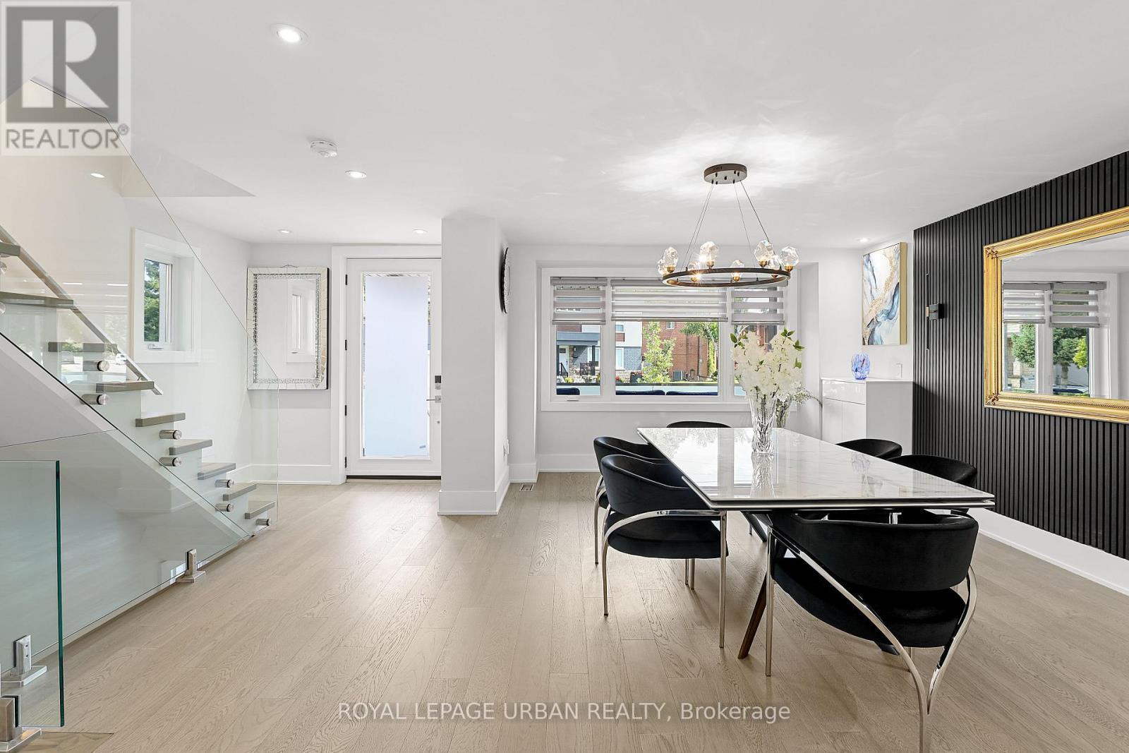












182 PARKVIEW HILL CRESCENT

,
Toronto,




Ontario
M4B1R8

