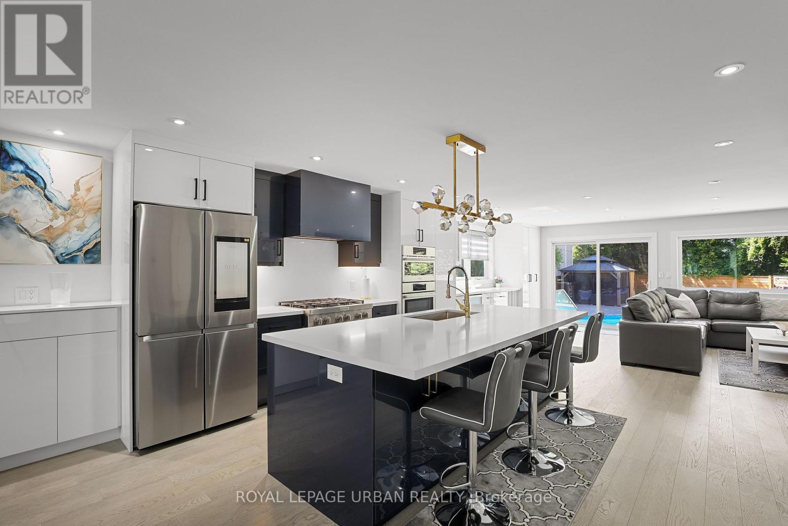 












182 PARKVIEW HILL CRESCENT

,
Toronto,




Ontario
M4B1R8

