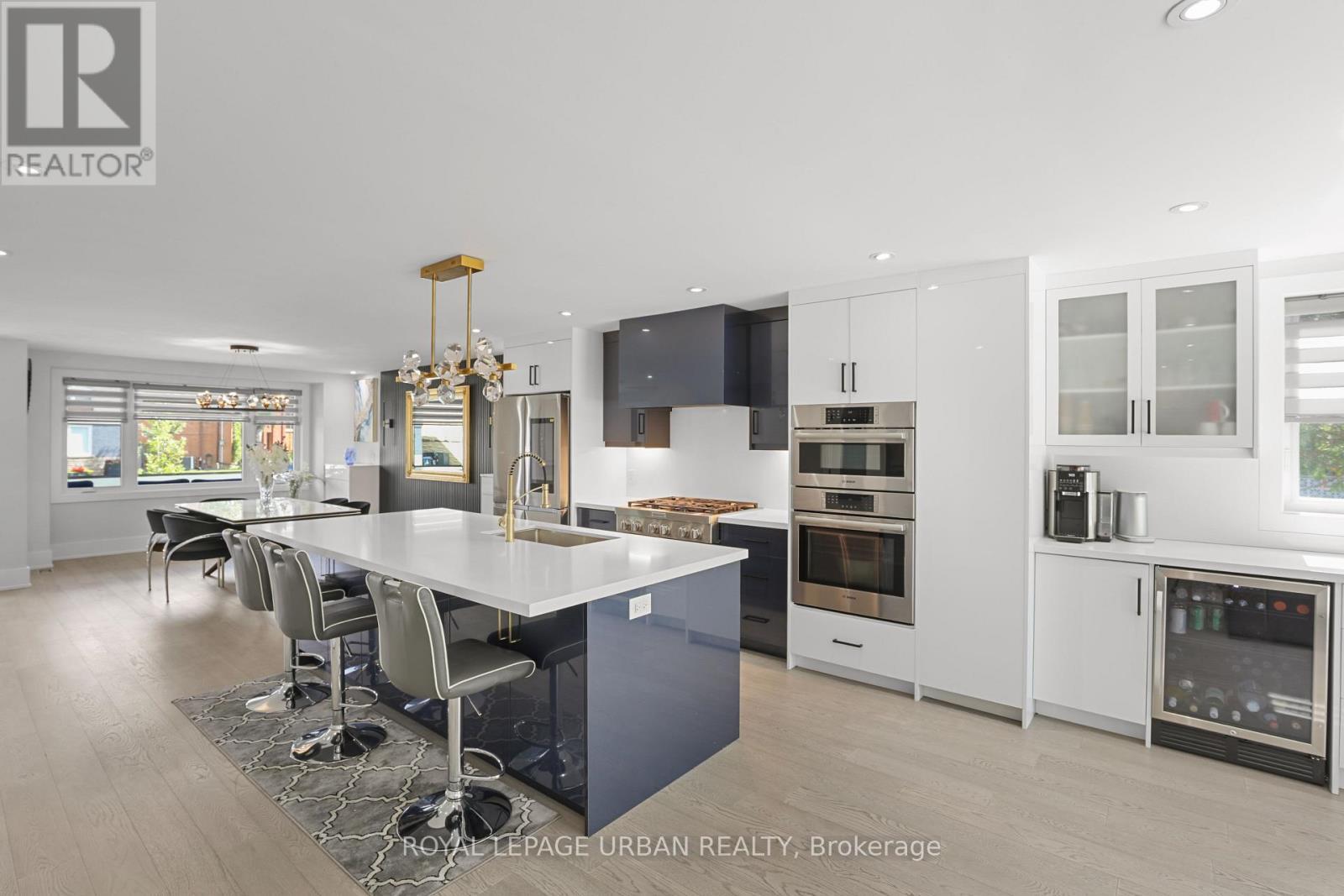 












182 PARKVIEW HILL CRESCENT

,
Toronto,




Ontario
M4B1R8


