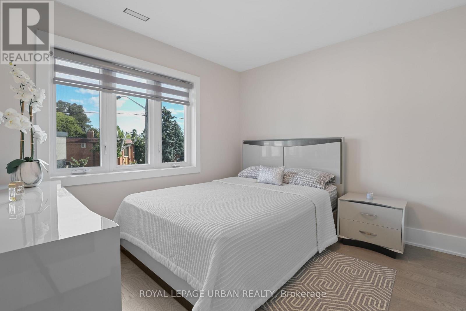 












182 PARKVIEW HILL CRESCENT

,
Toronto,




Ontario
M4B1R8

