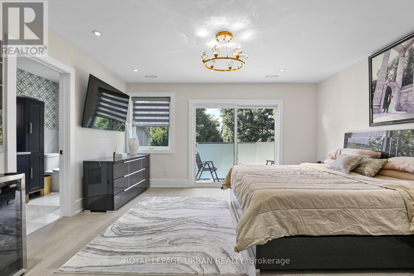 












182 PARKVIEW HILL CRESCENT

,
Toronto,




Ontario
M4B1R8

