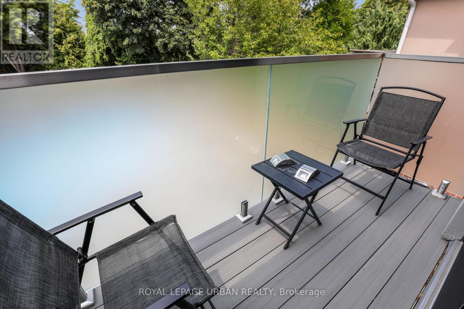 












182 PARKVIEW HILL CRESCENT

,
Toronto,




Ontario
M4B1R8

