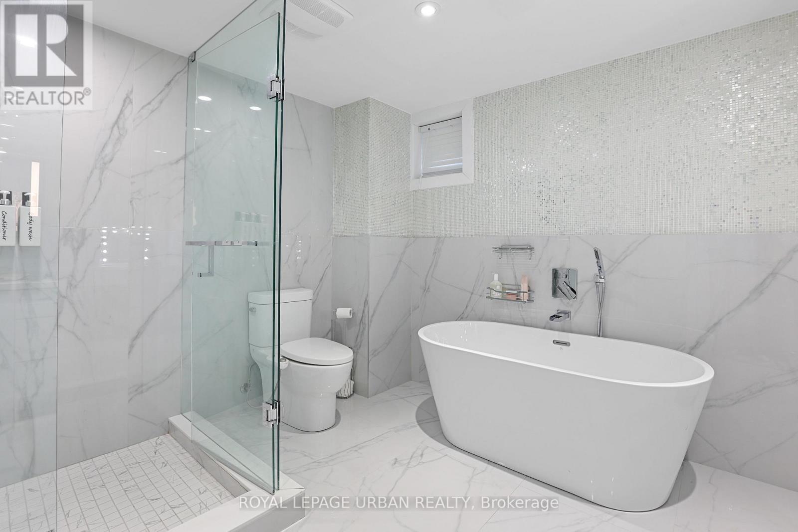 












182 PARKVIEW HILL CRESCENT

,
Toronto,




Ontario
M4B1R8

