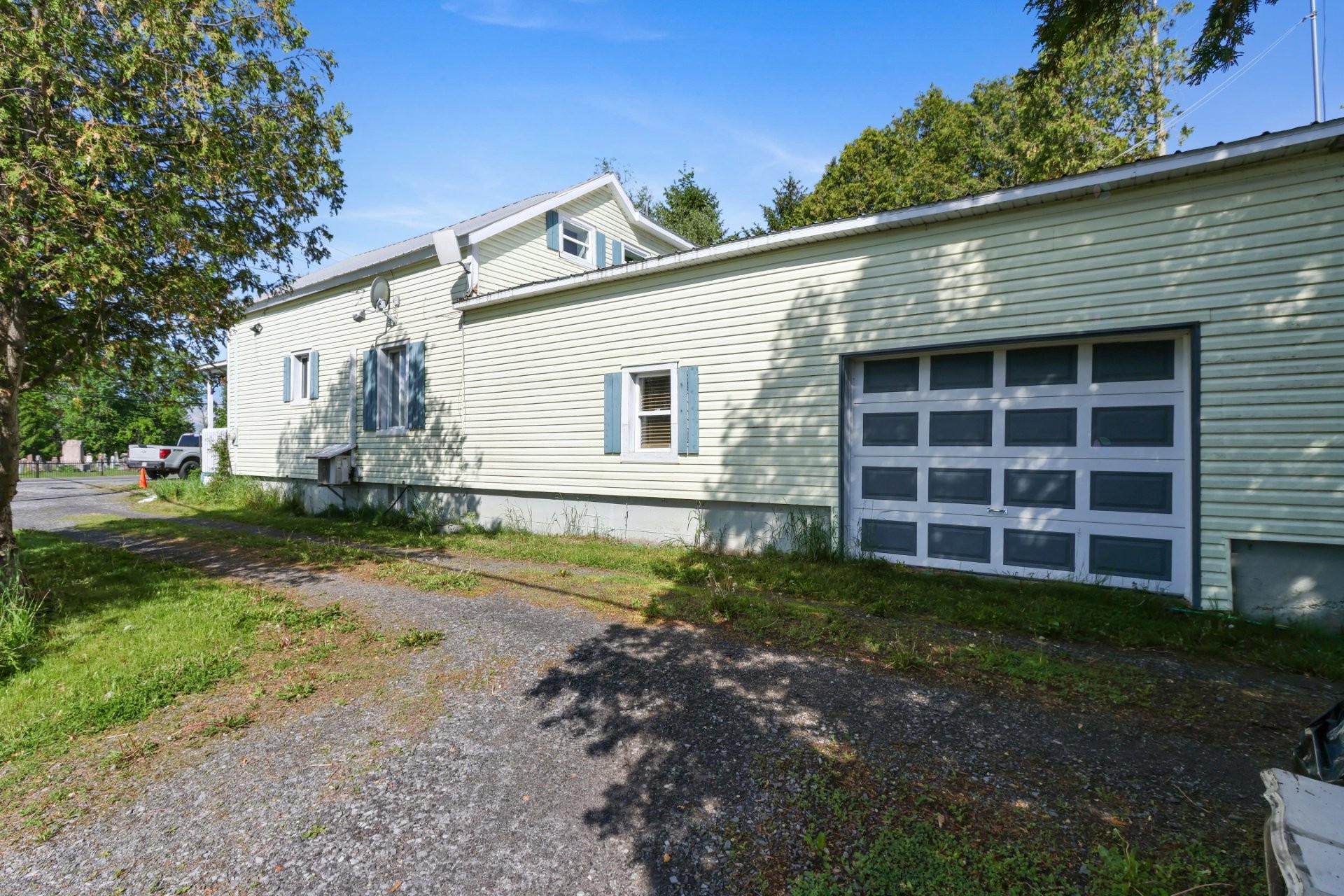 









2085


Route 203

,
Très-Saint-Sacrement,




QC
J0S1G0

