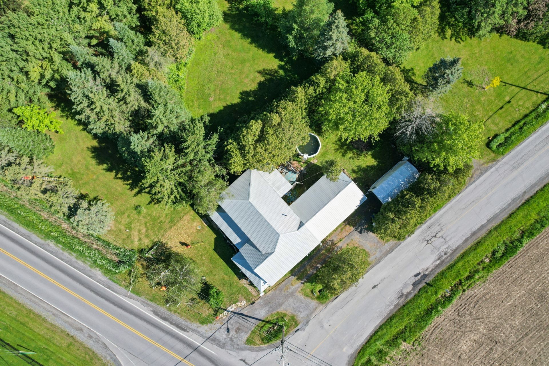 









2085


Route 203

,
Très-Saint-Sacrement,




QC
J0S1G0

