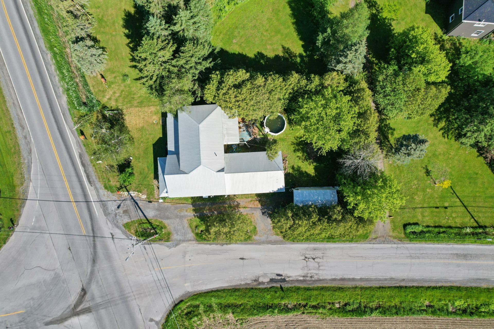 









2085


Route 203

,
Très-Saint-Sacrement,




QC
J0S1G0

