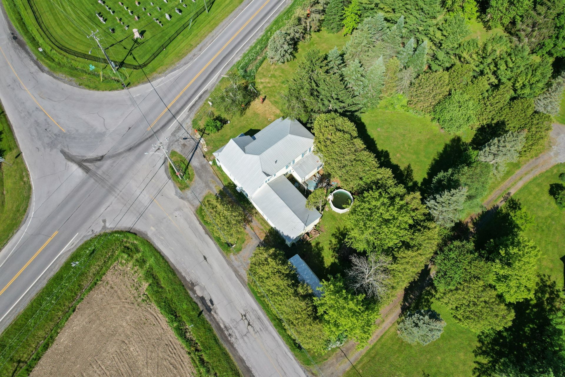 









2085


Route 203

,
Très-Saint-Sacrement,




QC
J0S1G0

