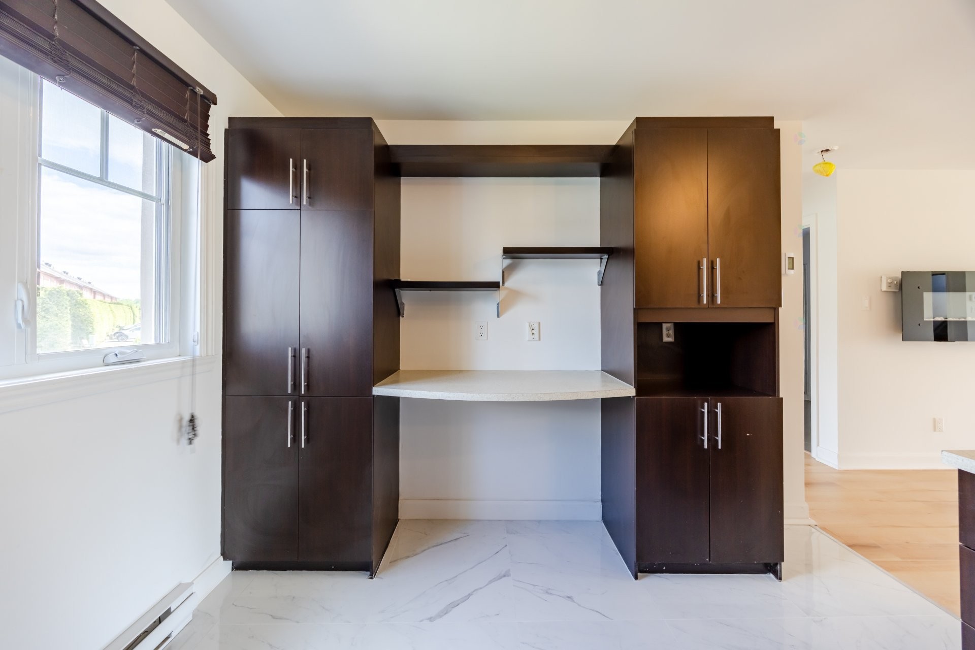 









5625


Rue Condor

, 2,
Brossard,




QC
J4Z0A4

