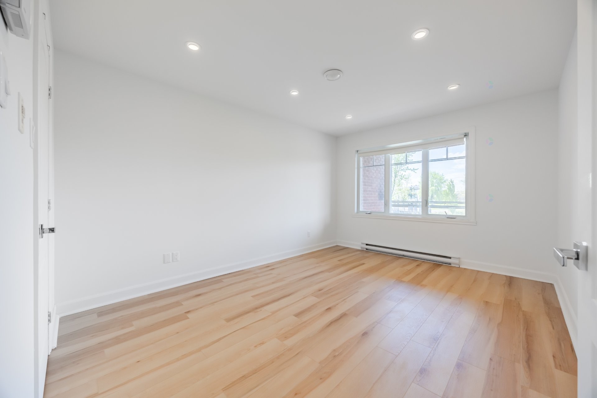 









5625


Rue Condor

, 2,
Brossard,




QC
J4Z0A4

