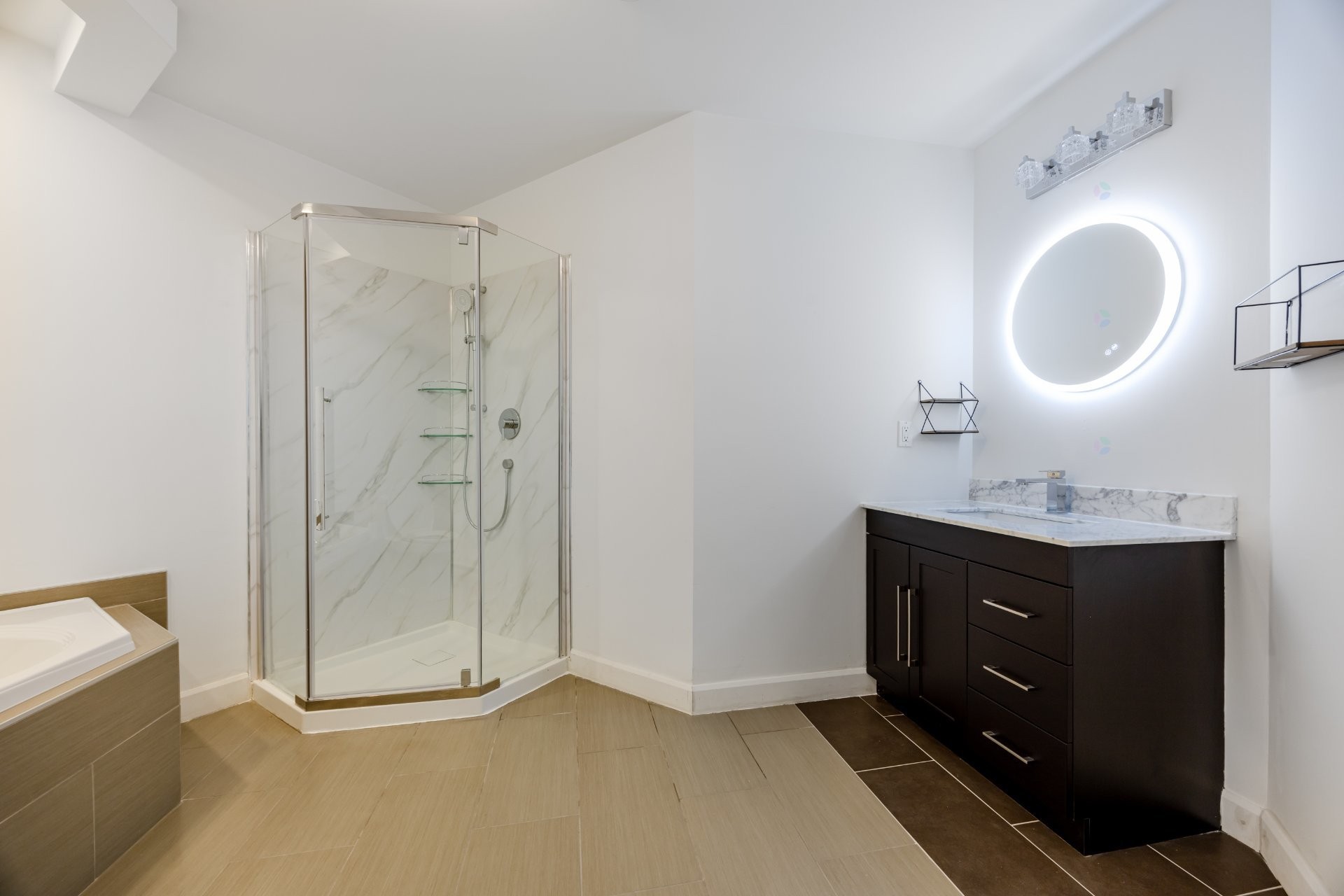 









5625


Rue Condor

, 2,
Brossard,




QC
J4Z0A4

