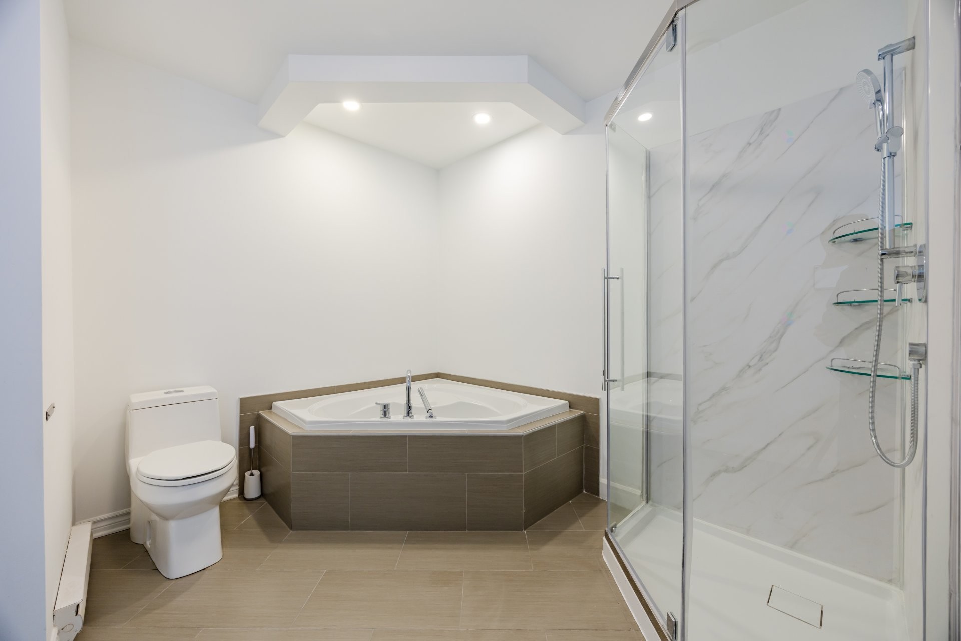 









5625


Rue Condor

, 2,
Brossard,




QC
J4Z0A4

