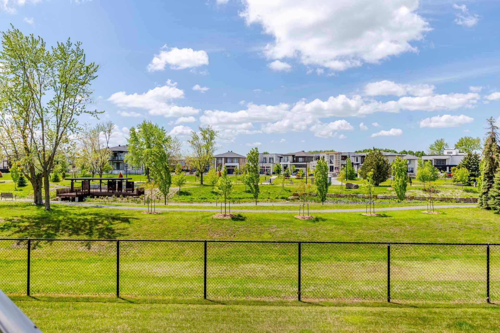 









5625


Rue Condor

, 2,
Brossard,




QC
J4Z0A4

