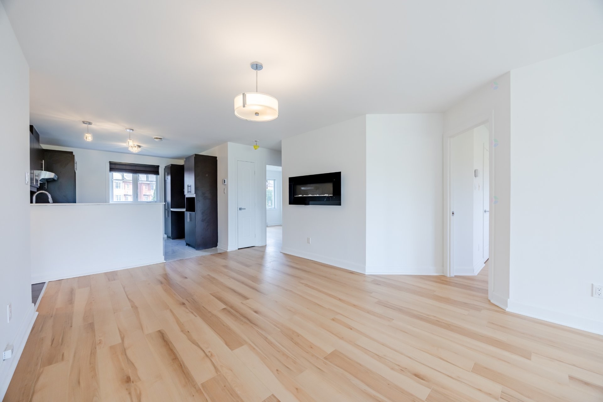 









5625


Rue Condor

, 2,
Brossard,




QC
J4Z0A4


