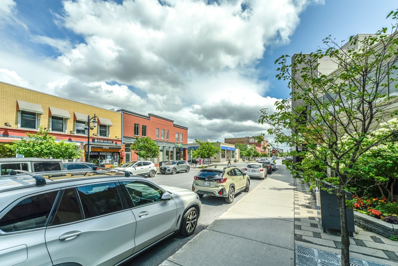 









465


Av. Victoria

,
Saint-Lambert,




QC
J4P2J2

