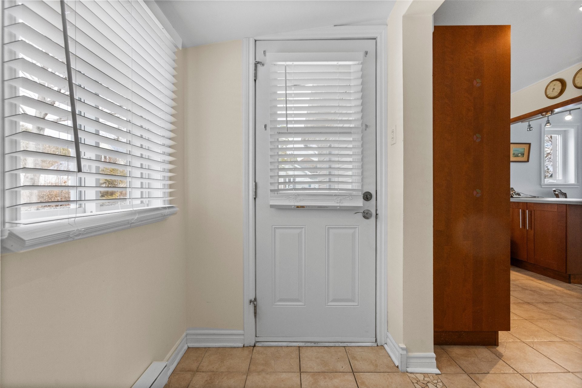 









1817


Rue Lakebreeze

,
Deux-Montagnes,




QC
J7R1A7

