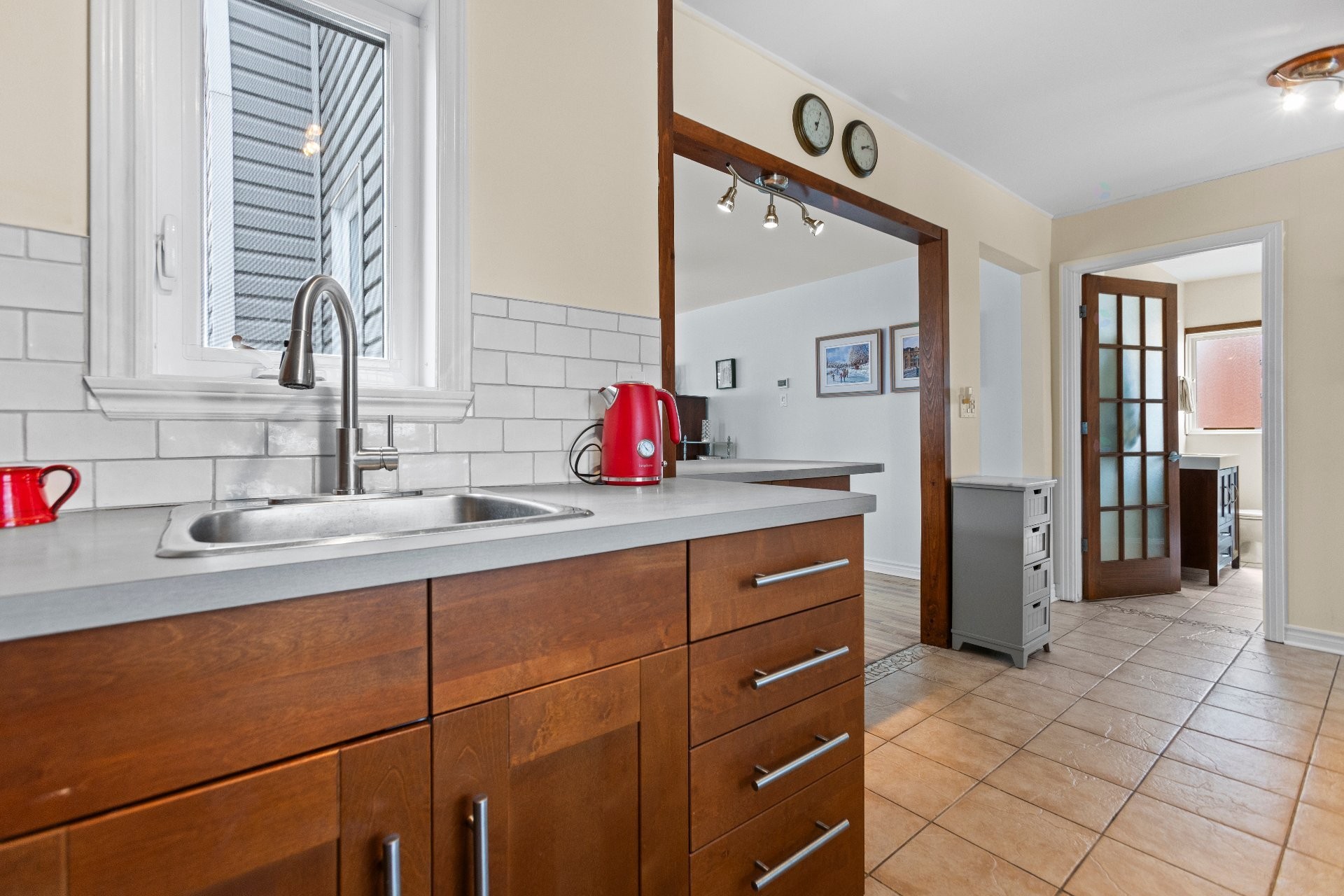 









1817


Rue Lakebreeze

,
Deux-Montagnes,




QC
J7R1A7

