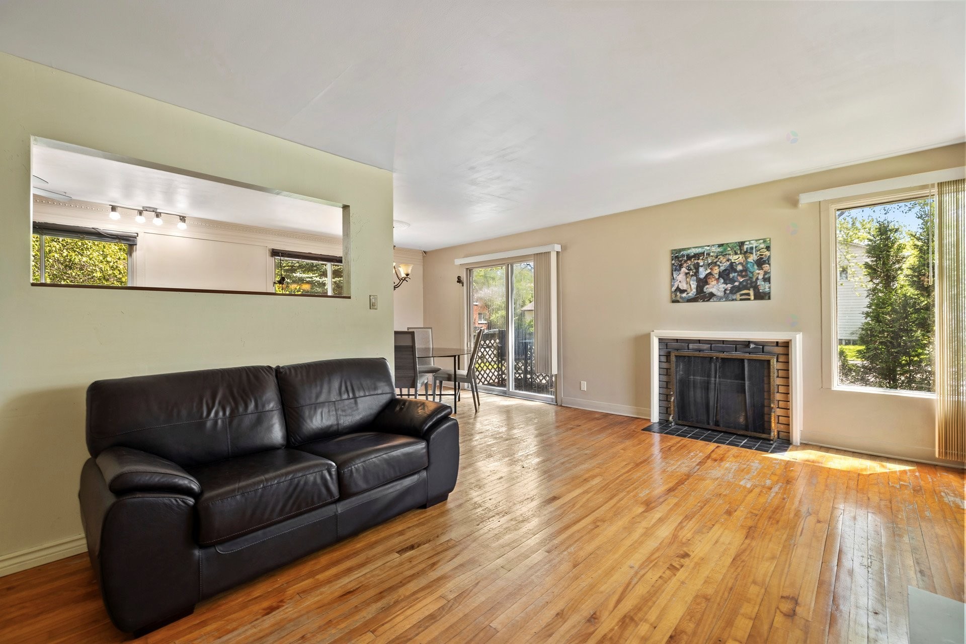 









335


Av. Stream

,
Dorval,




QC
H9S2P7


