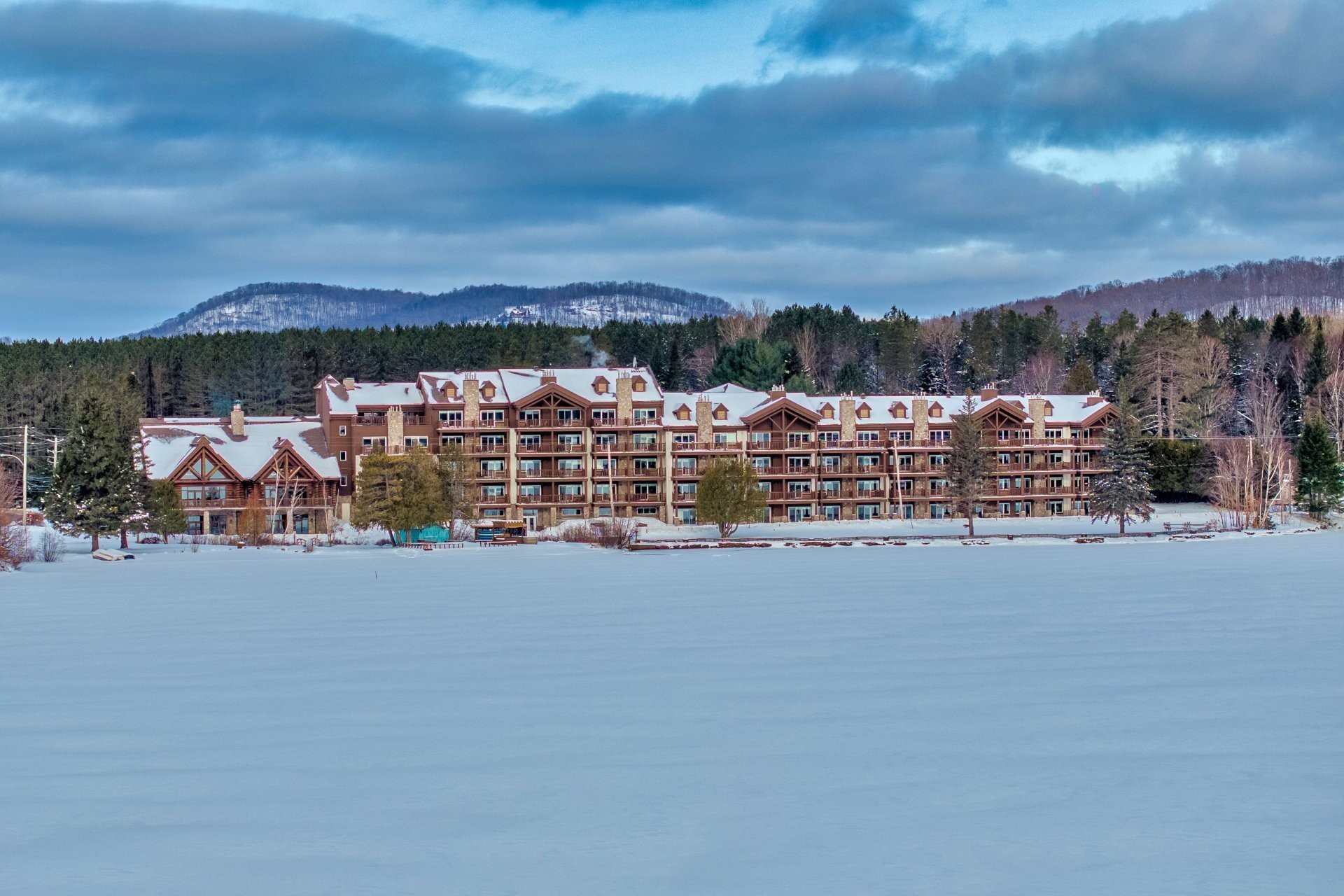 









2396


Rue Labelle

, 124,
Mont-Tremblant,




QC
J8E1T8

