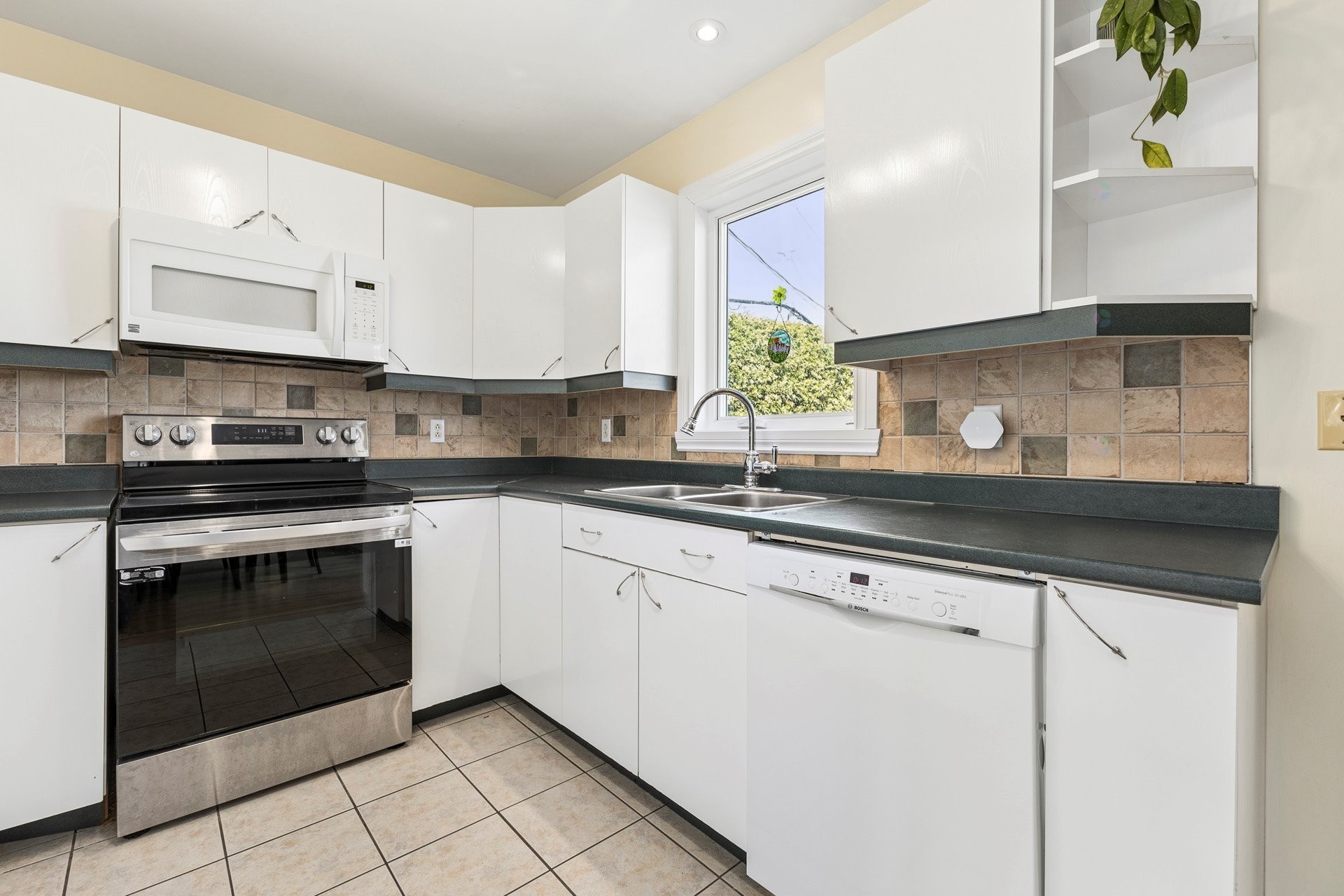 









2684


Rue des Floralies

,
Vaudreuil-Dorion,




QC
J7V8Y5

