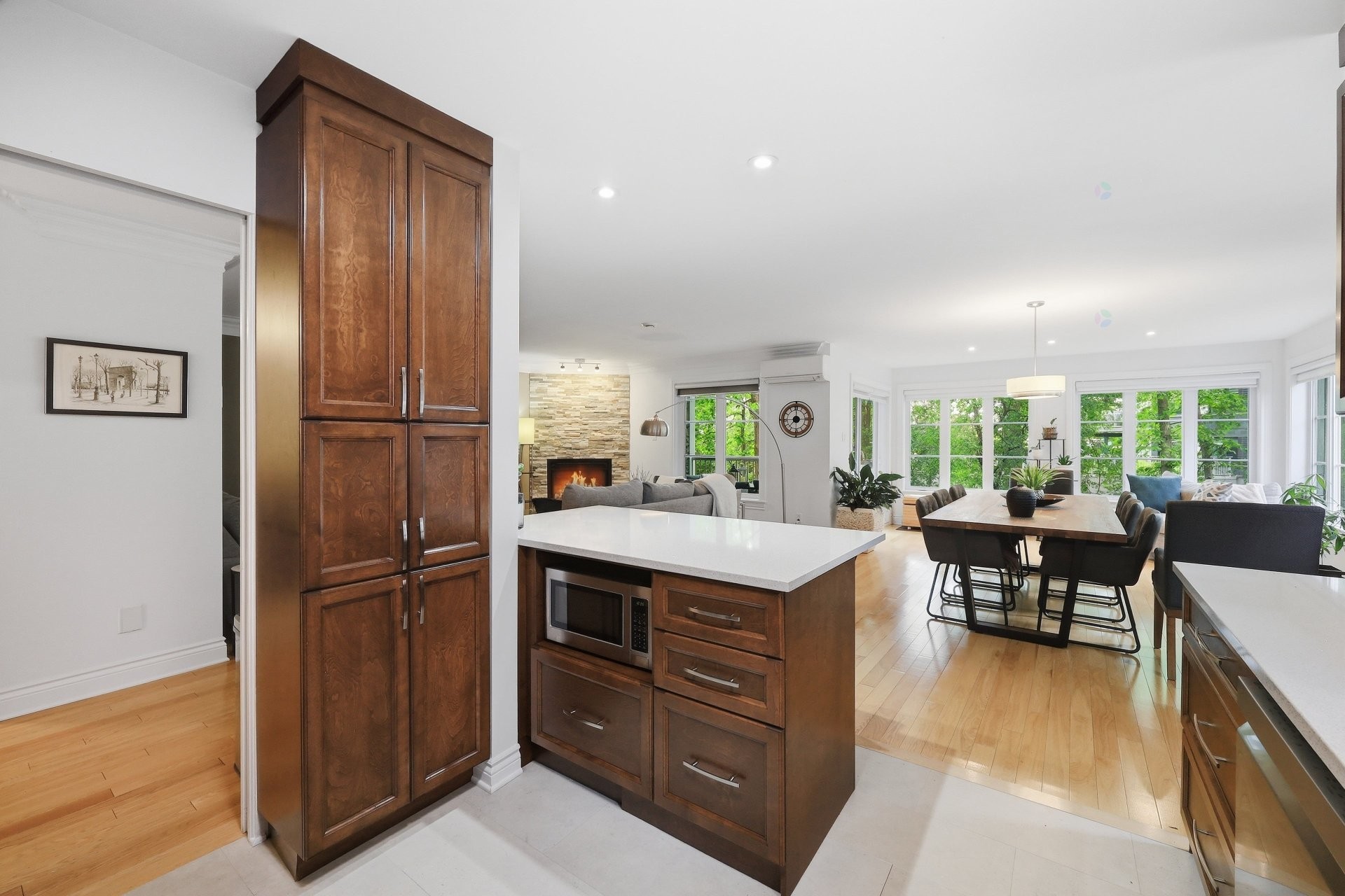 









1224


Rue du Sentier

, 102,
Longueuil (Le Vieux-Longueuil),




QC
J4N1S4

