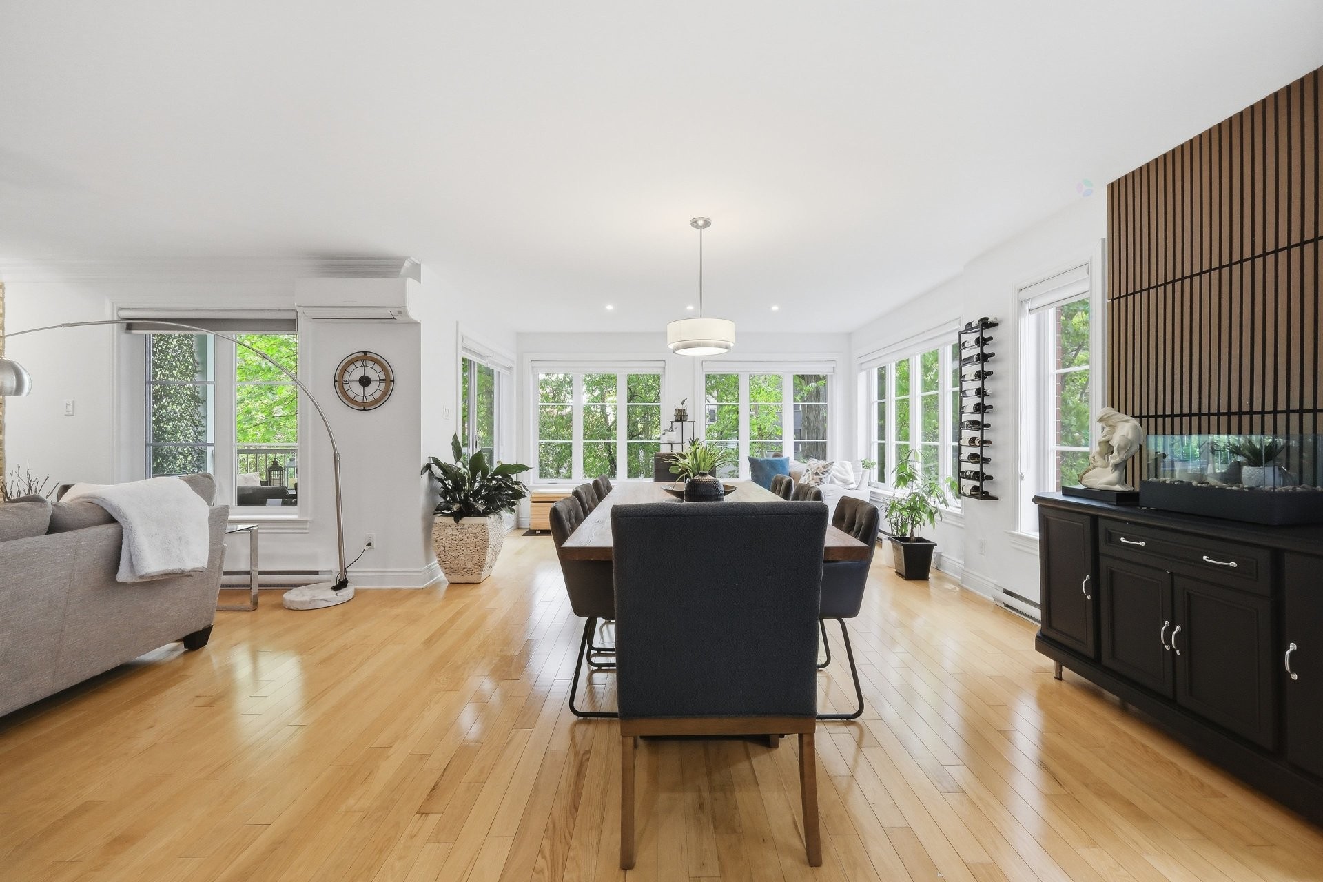 









1224


Rue du Sentier

, 102,
Longueuil (Le Vieux-Longueuil),




QC
J4N1S4

