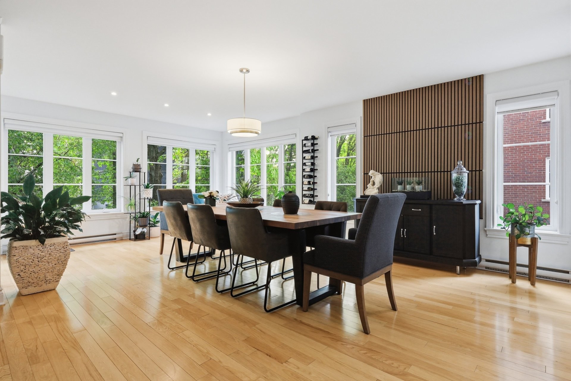 









1224


Rue du Sentier

, 102,
Longueuil (Le Vieux-Longueuil),




QC
J4N1S4

