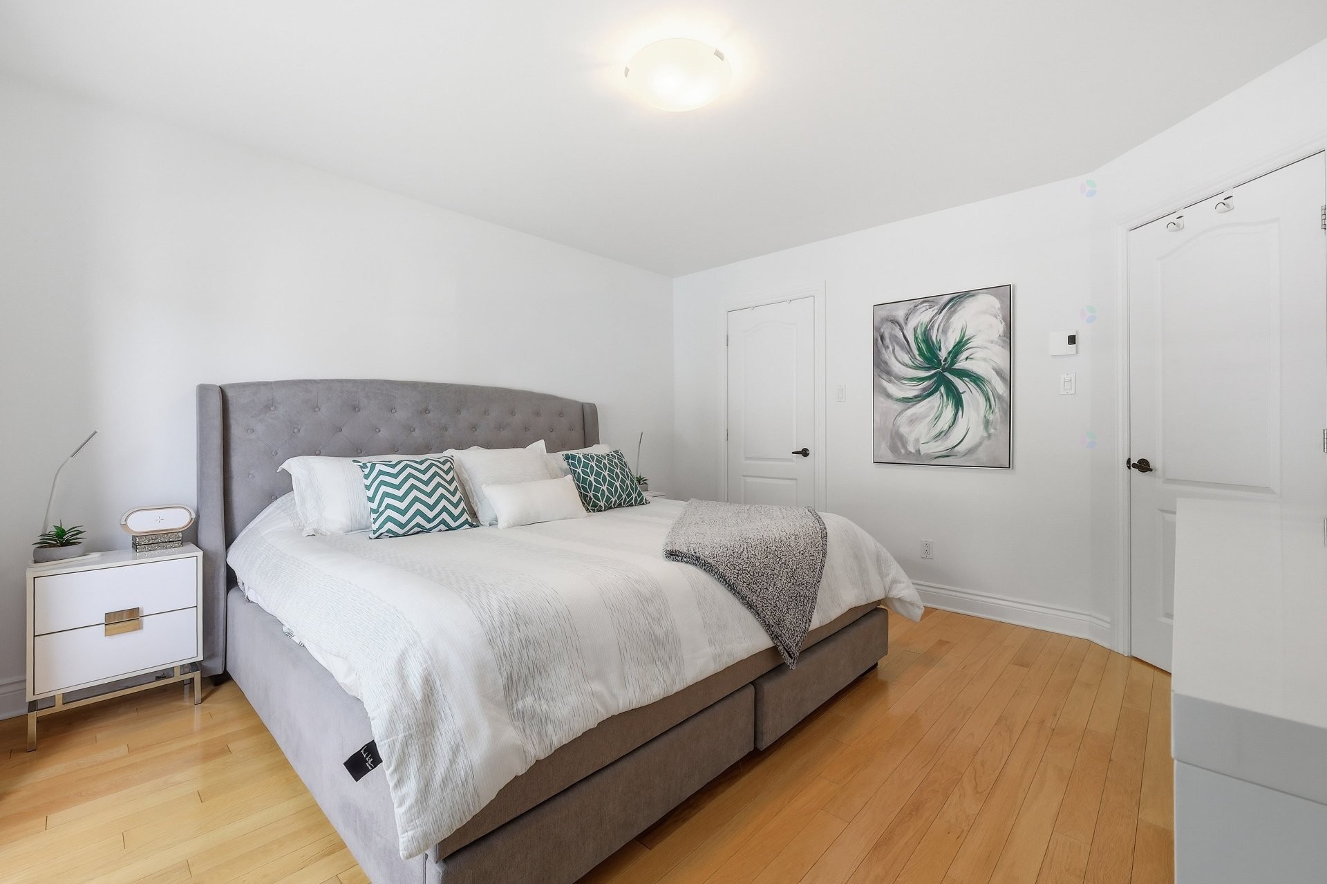 









1224


Rue du Sentier

, 102,
Longueuil (Le Vieux-Longueuil),




QC
J4N1S4

