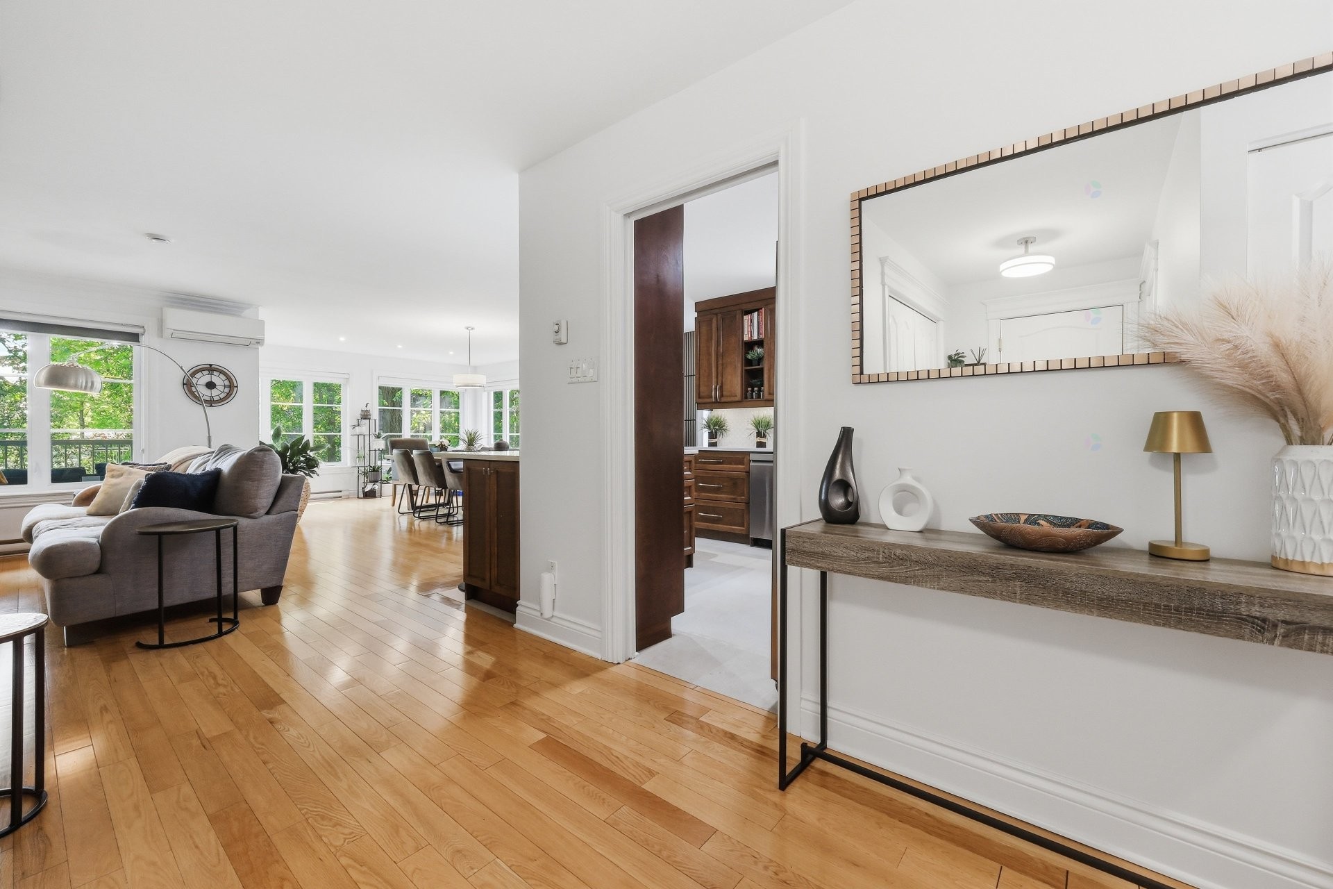 









1224


Rue du Sentier

, 102,
Longueuil (Le Vieux-Longueuil),




QC
J4N1S4

