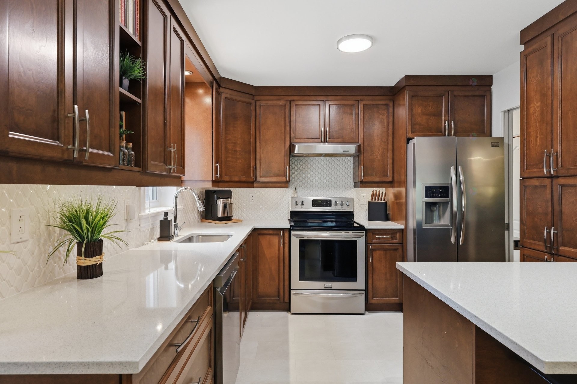 









1224


Rue du Sentier

, 102,
Longueuil (Le Vieux-Longueuil),




QC
J4N1S4

