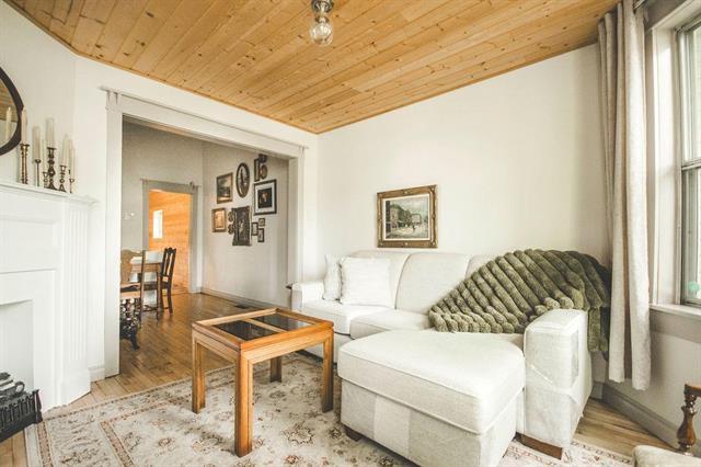 









587


Ashburn

ST,
Winnipeg,




MB
R3G 3C4

