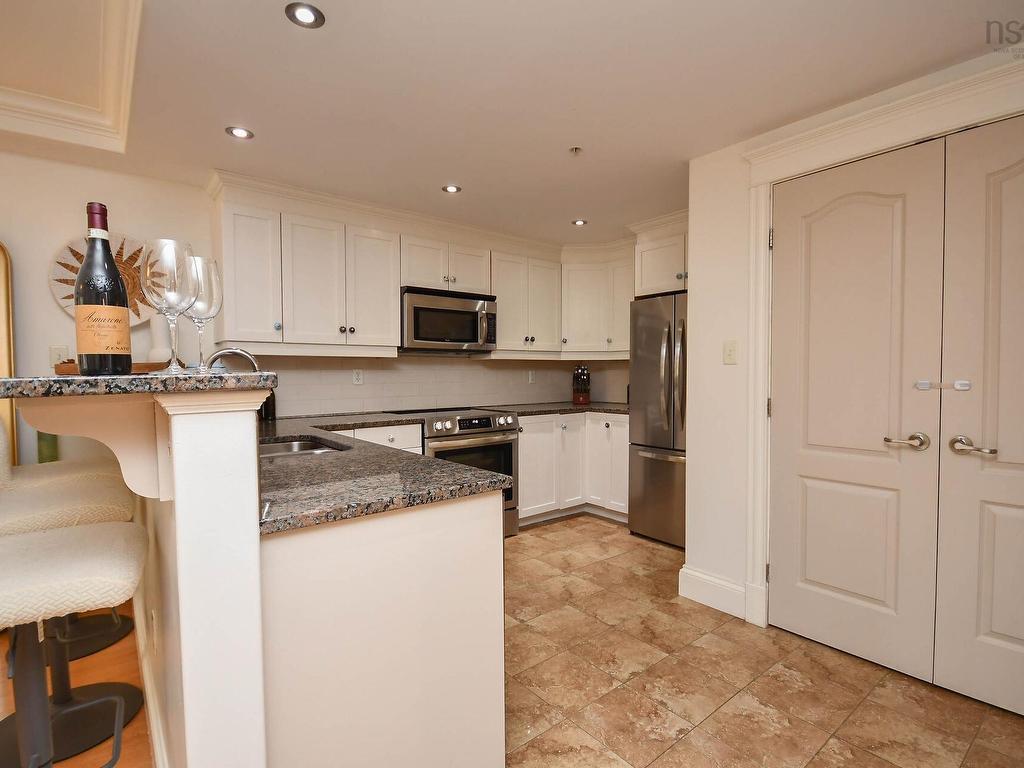 












607 200 Crown Drive

,
Halifax,




NS
B3N 0B1

