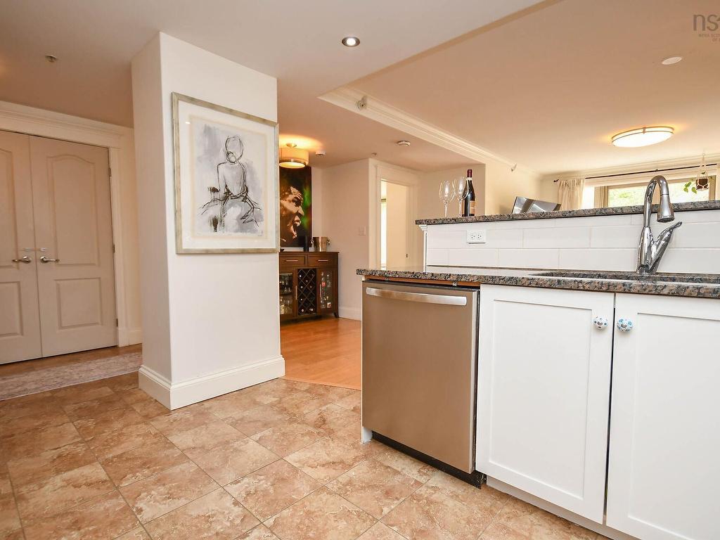 












607 200 Crown Drive

,
Halifax,




NS
B3N 0B1


