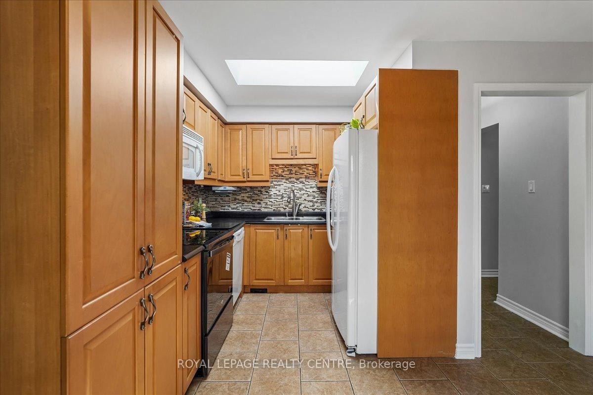 









116


Chipmunk

Crescent,
Brampton,




ON
L6R 1B4

