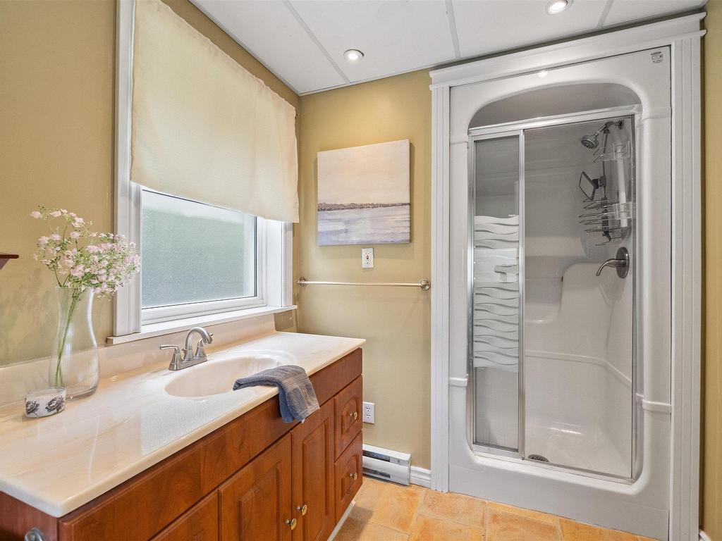 












832 Myra Road

,
Porters Lake,




NS
B3E 1G5

