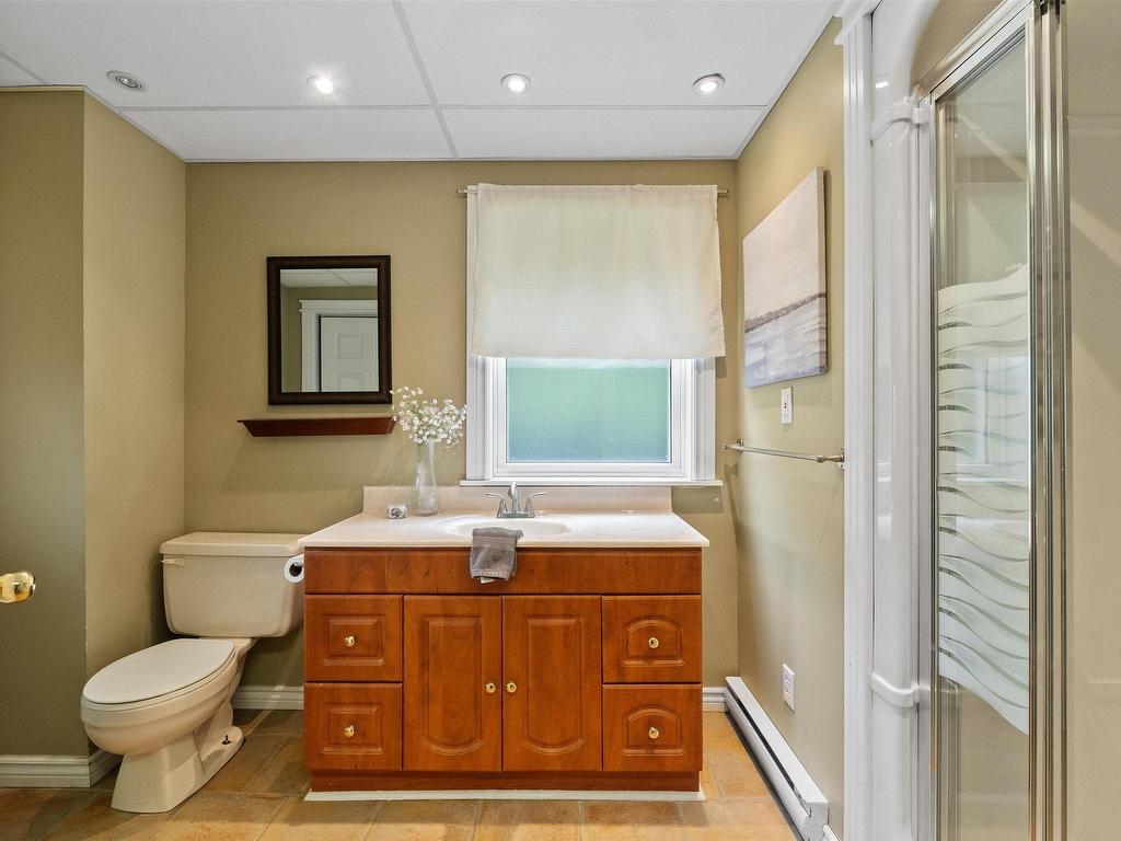 












832 Myra Road

,
Porters Lake,




NS
B3E 1G5

