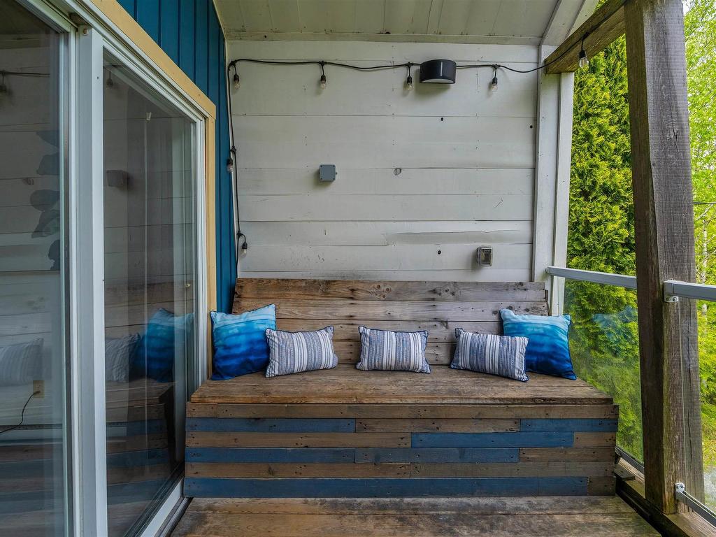 












832 Myra Road

,
Porters Lake,




NS
B3E 1G5

