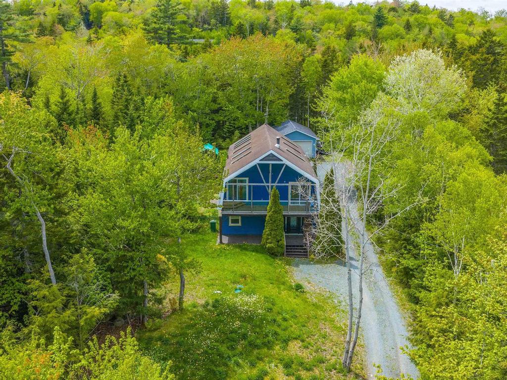 












832 Myra Road

,
Porters Lake,




NS
B3E 1G5

