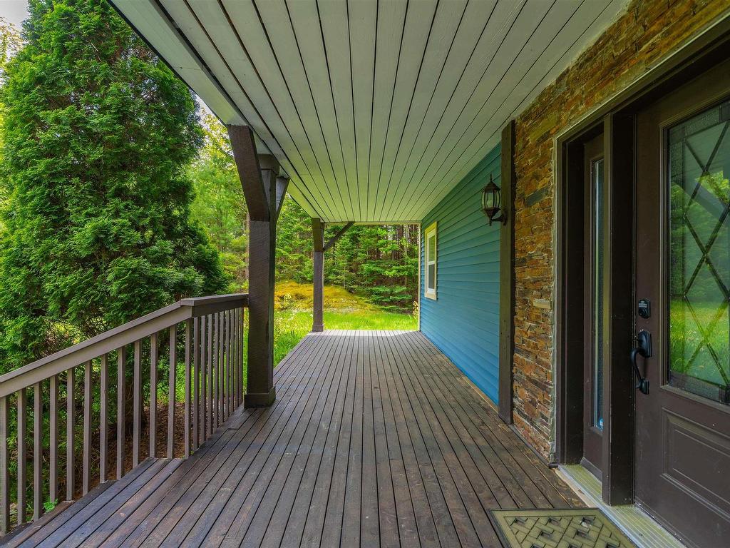 












832 Myra Road

,
Porters Lake,




NS
B3E 1G5

