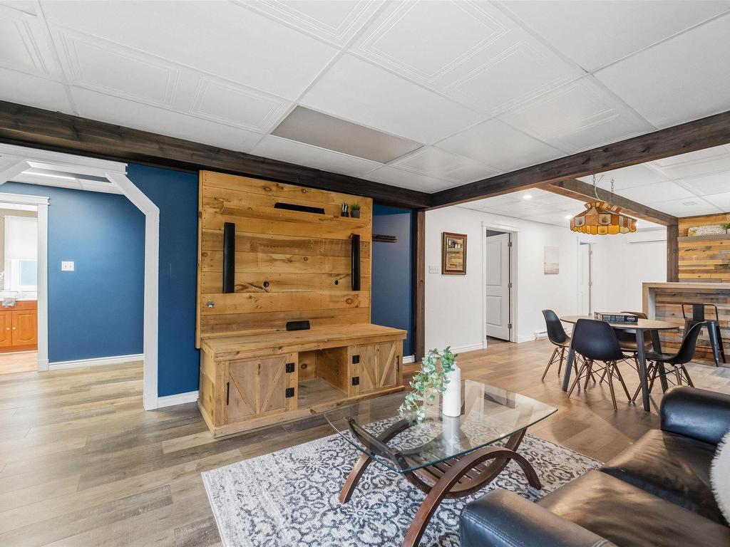 












832 Myra Road

,
Porters Lake,




NS
B3E 1G5

