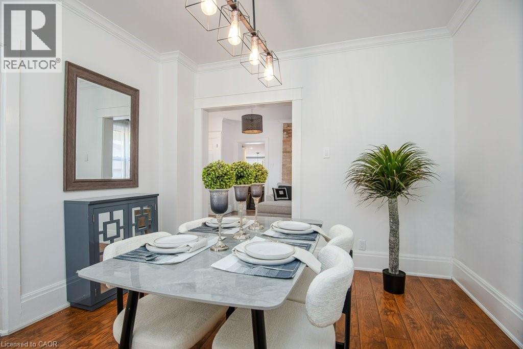 












44 KRUG Street

,
Kitchener,




Ontario
N2H2X7

