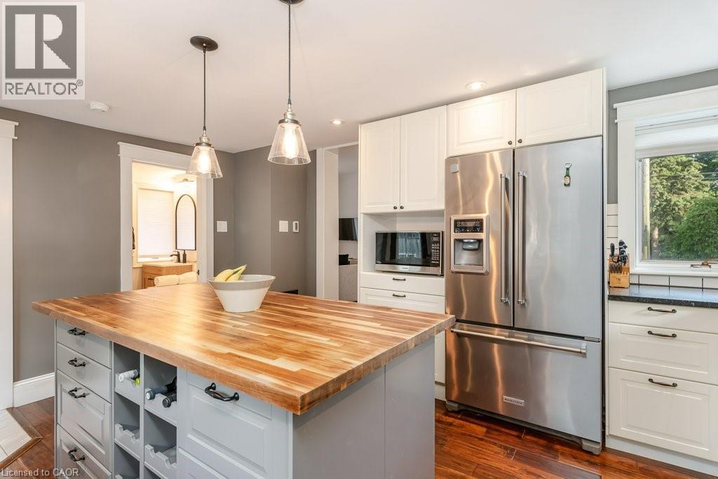 












44 KRUG Street

,
Kitchener,




Ontario
N2H2X7

